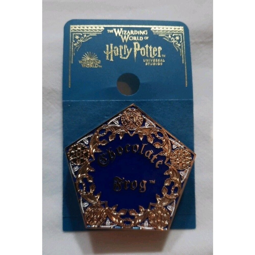 New Universal Studios Wizarding World of Harry Potter Chocolate Frog Pin